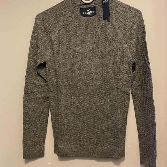 Hollister Men's Charcoal Crewneck Sweater - Picture 1 of 3